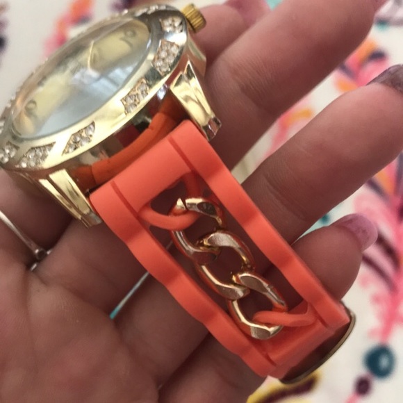 Watch - Picture 4 of 4